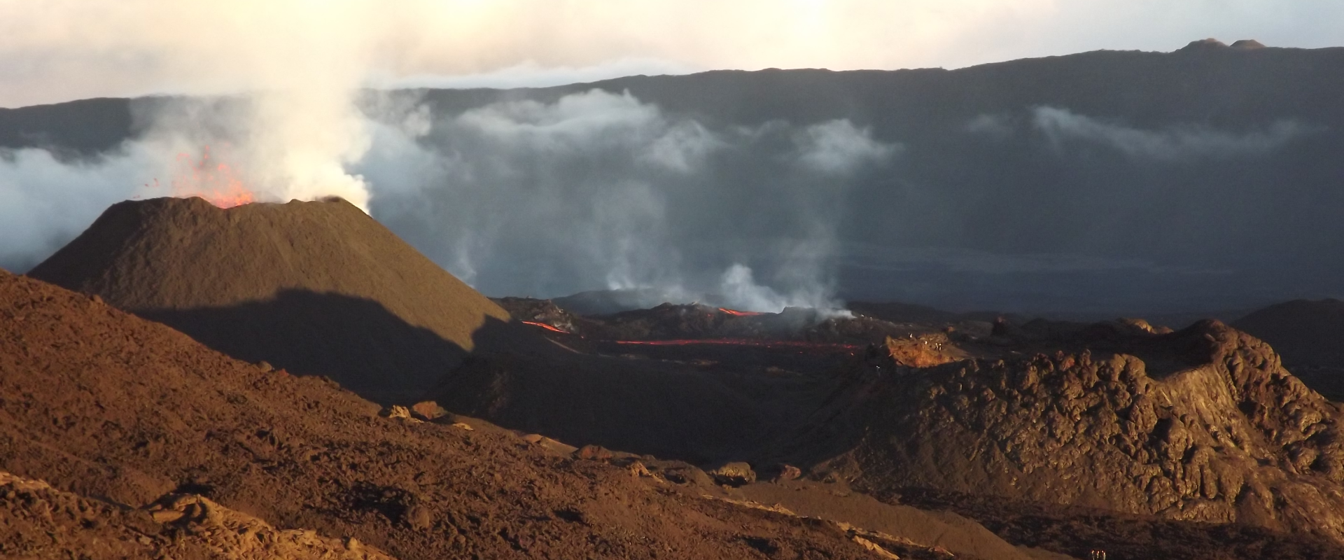 Eruption volcanique (La Réunion, septembre 2015).