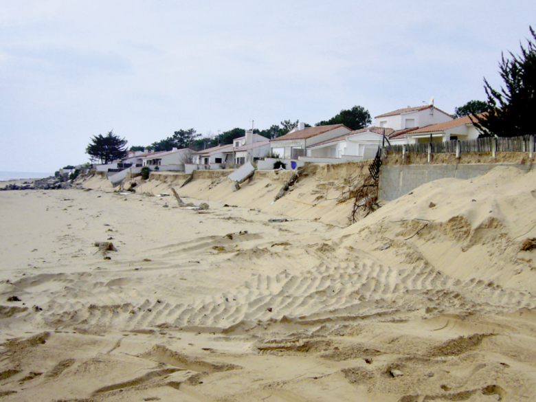 Erosion de la dune à la Tranche-sur-Mer 