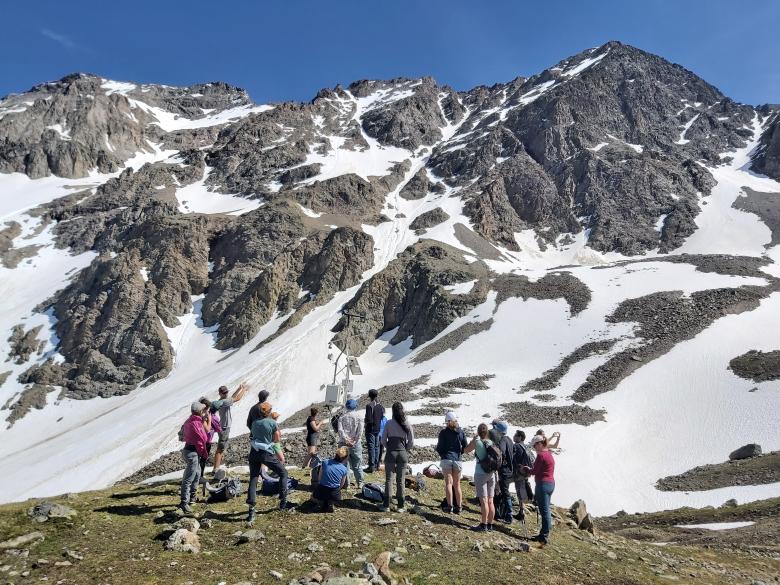 Field trip above the Lautaret Pass.
